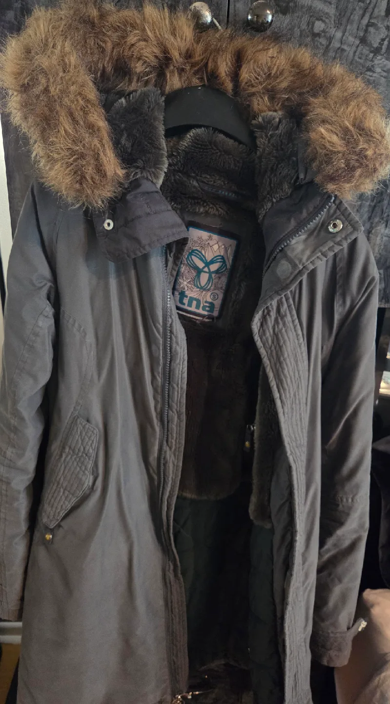 FREE grey Aritzia/TNA winter jacket, size S thumbnail