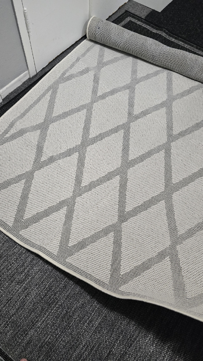 Area Rug - Geometric Pattern - photo 4