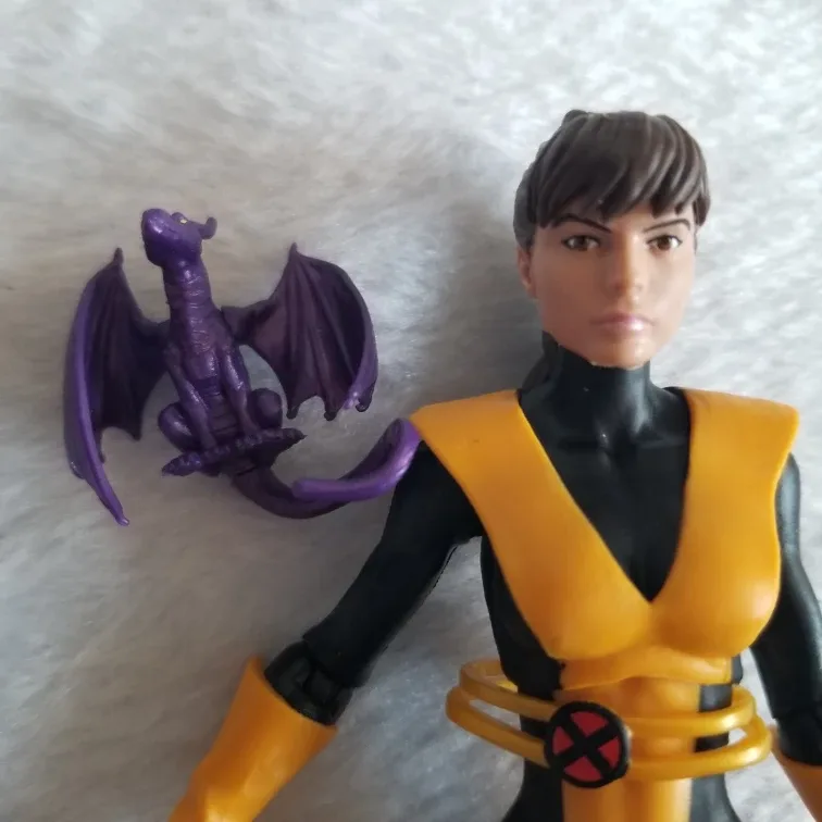Marvel Legends X-Men Kitty Pryde Action Figure image indicator(3)