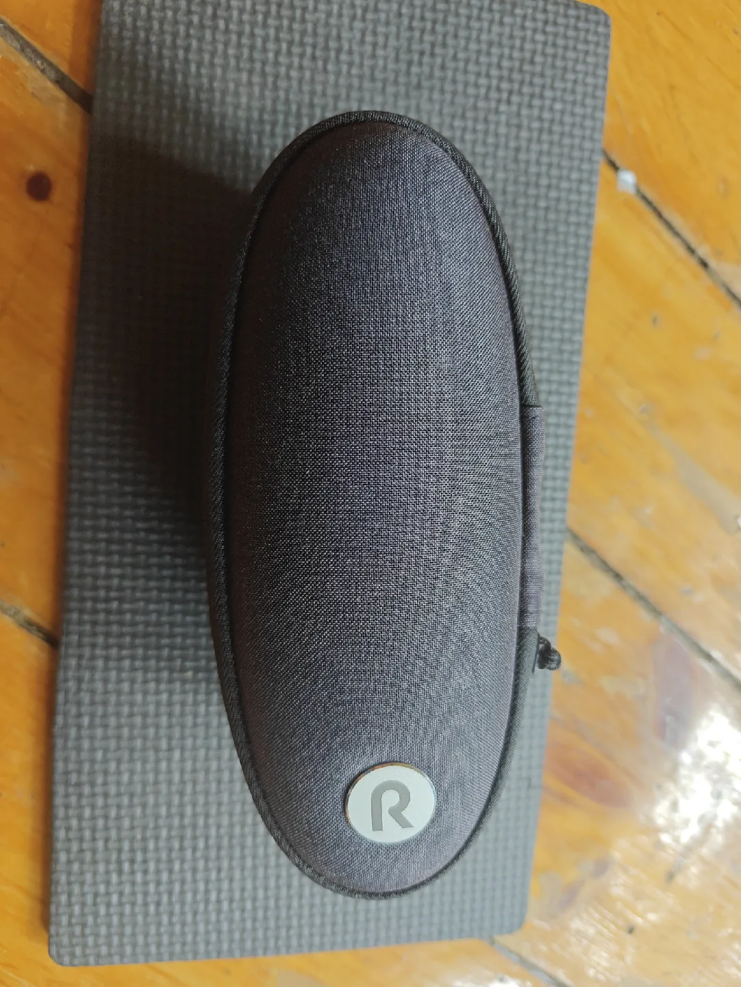 Rokid Air AR Glasses with Case & Charger image indicator(3)