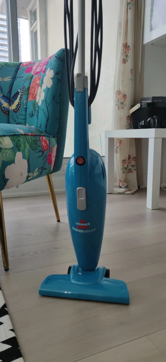 Bissell Stick Vacuum - Featherweight Blue thumbnail