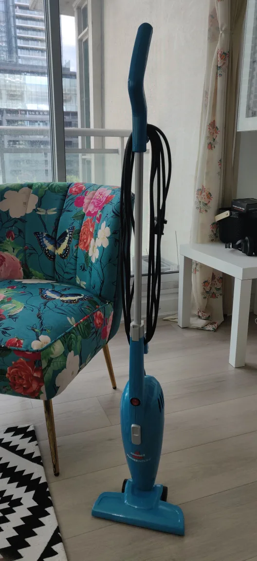 Bissell Stick Vacuum - Featherweight Blue image indicator(2)