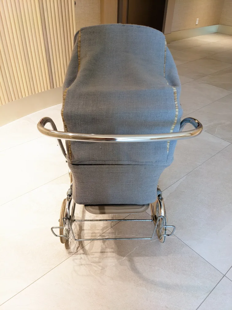 antique bassinet/stroller/wagon; flattens & converts to chair. image indicator(5)