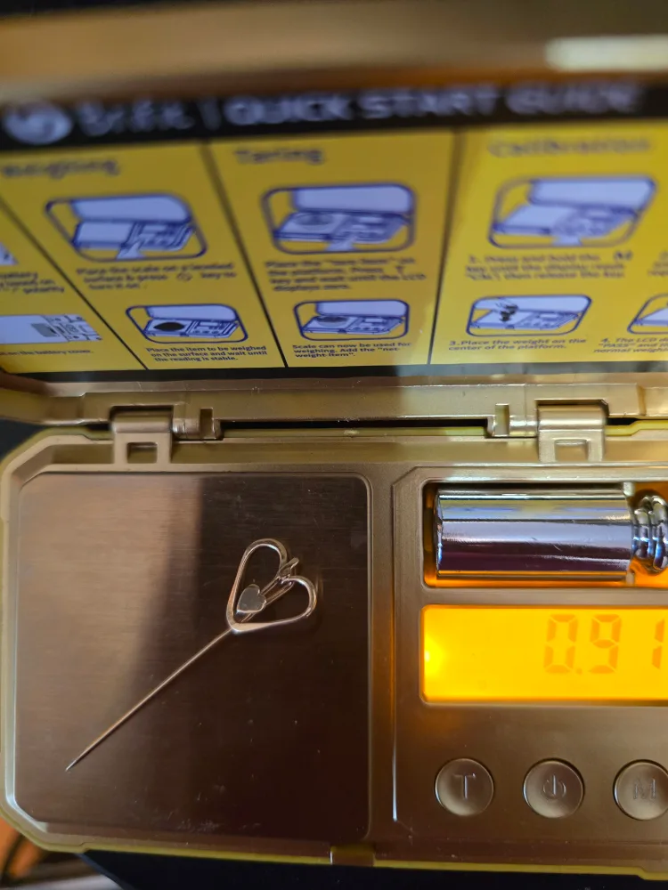 Vintage Heart-Shaped Lapel Pin-Gold 14 k image indicator(2)