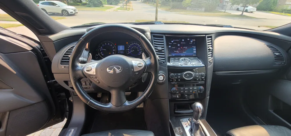 Infiniti QX70S Black SUV 3.7L  AWD image indicator(9)