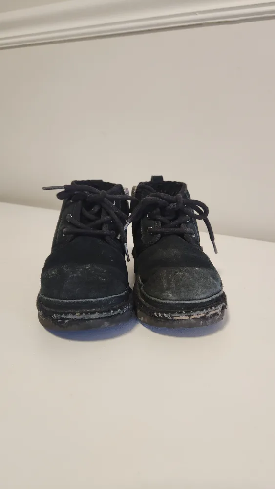 UGG Kids' Neumel Boot - Size 10 thumbnail
