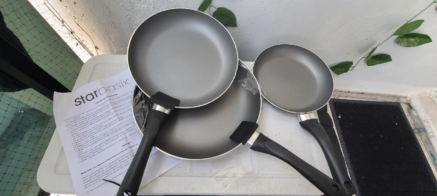 Starbasix Set of 3 Fry Pans - NEW image indicator(5)