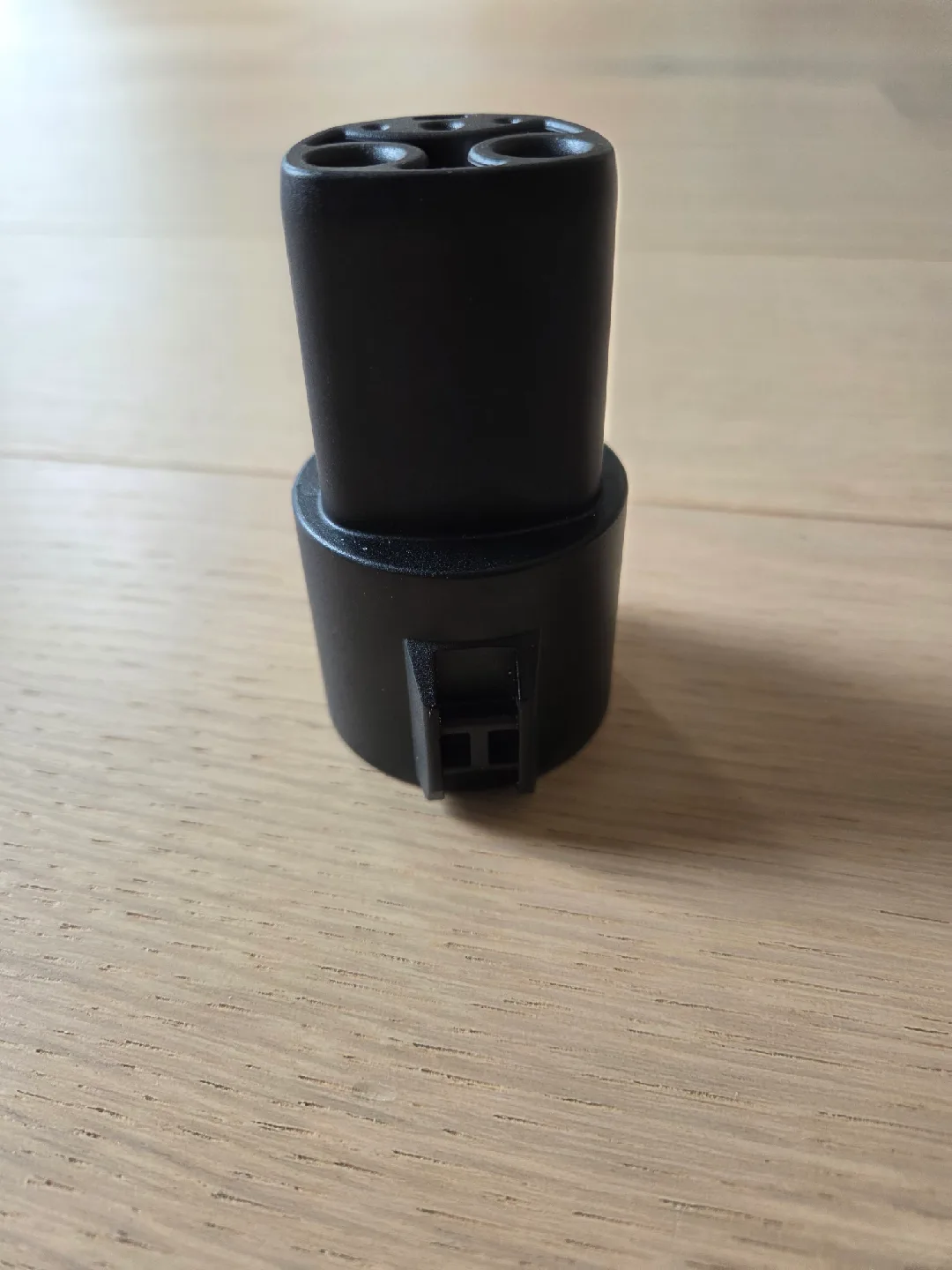 Tesla Charging Adapter image indicator(4)