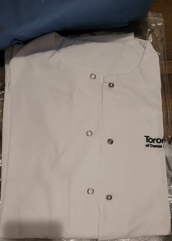 Brand new Toronto College of Dental Hygiene Uniform - Size M image indicator(2)
