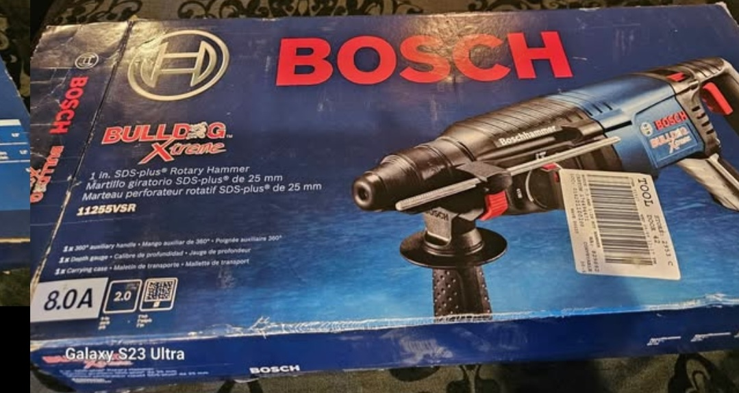 Bosch Bulldog Xtreme Rotary Hammer 11255VSR + a bit tile lifter