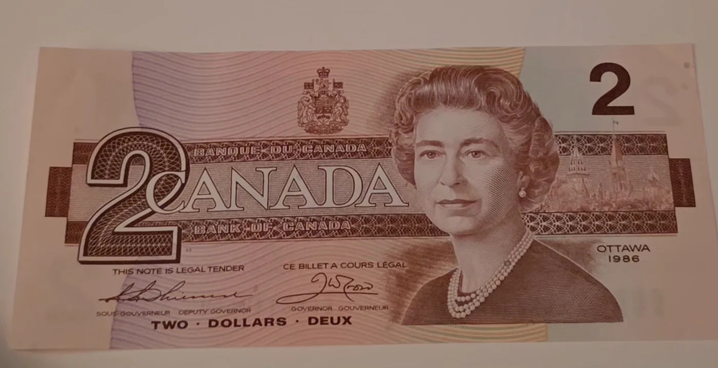 Canadian Two-Dillar bills (12) thumbnail