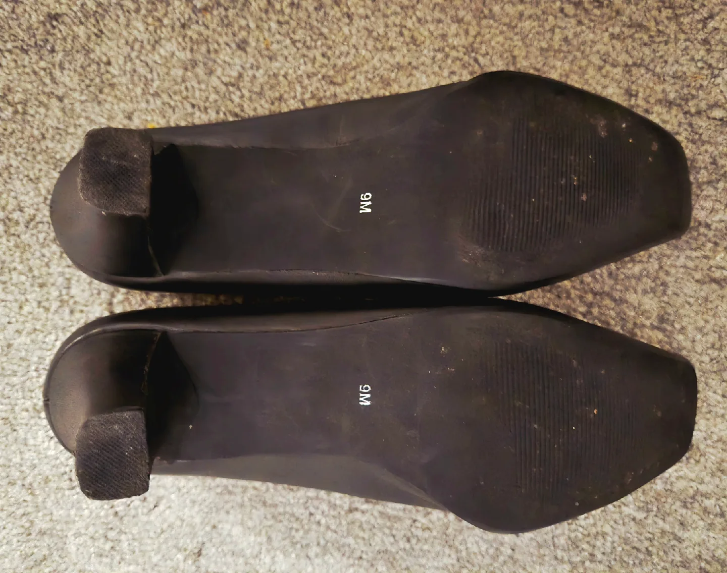 Roberto Vianni Black Heels - Size 9M image indicator(2)