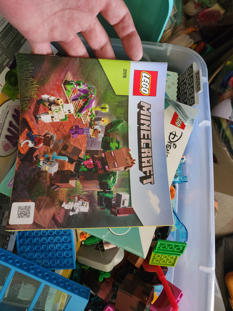 Assorted Legos including  Disney Frozen & Minecraft - photo 3