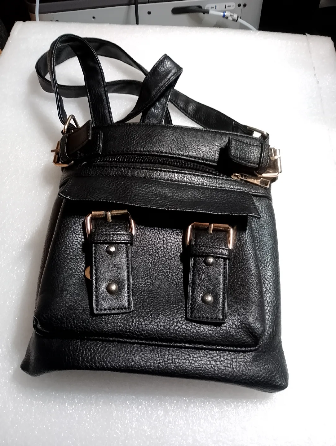 #free Black Crossbody Bag thumbnail