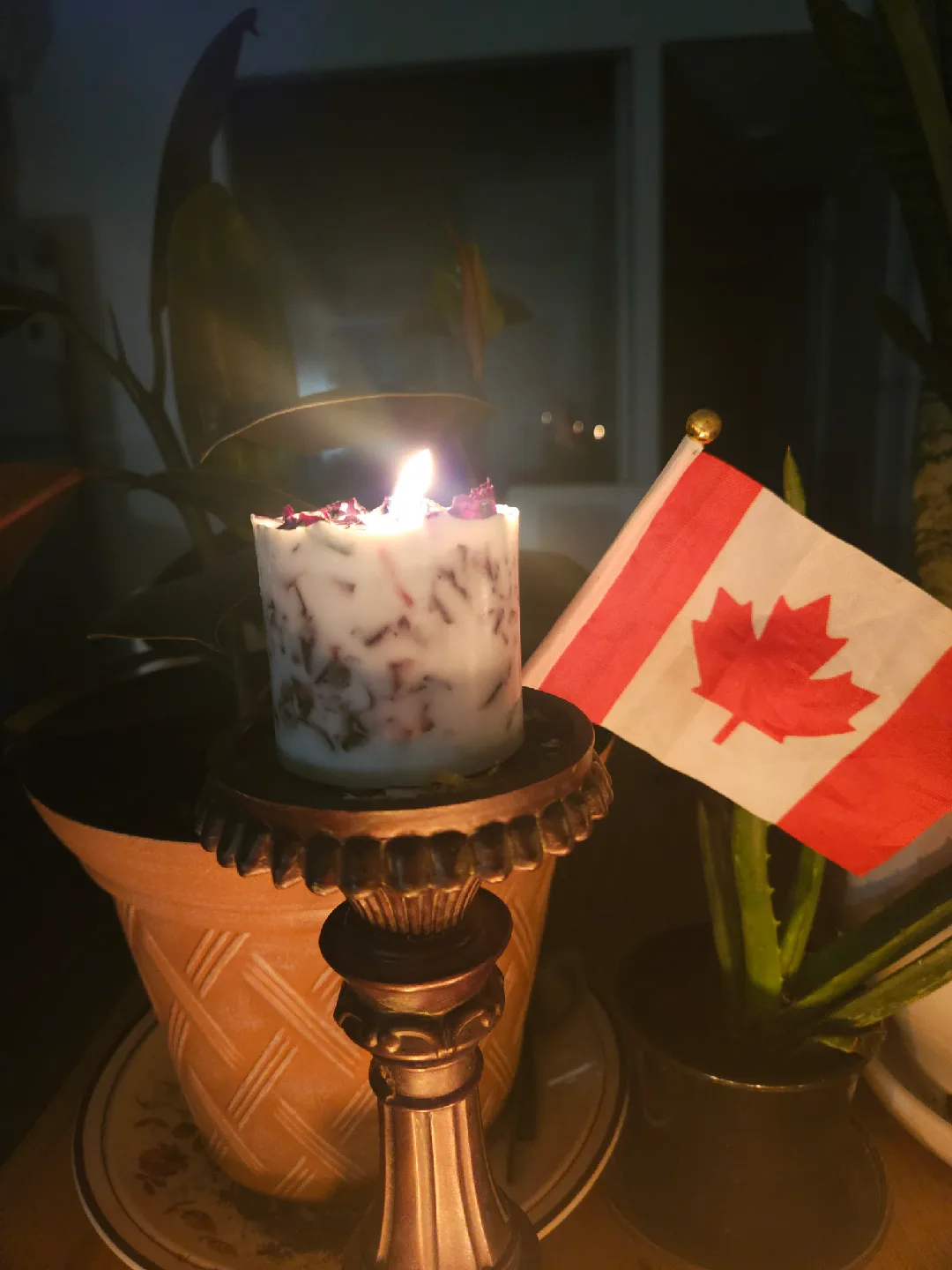 Assorted Decorative Candles image indicator(3)