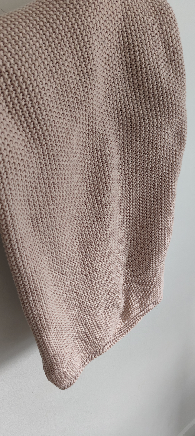 Pink Knit Blanket (2)