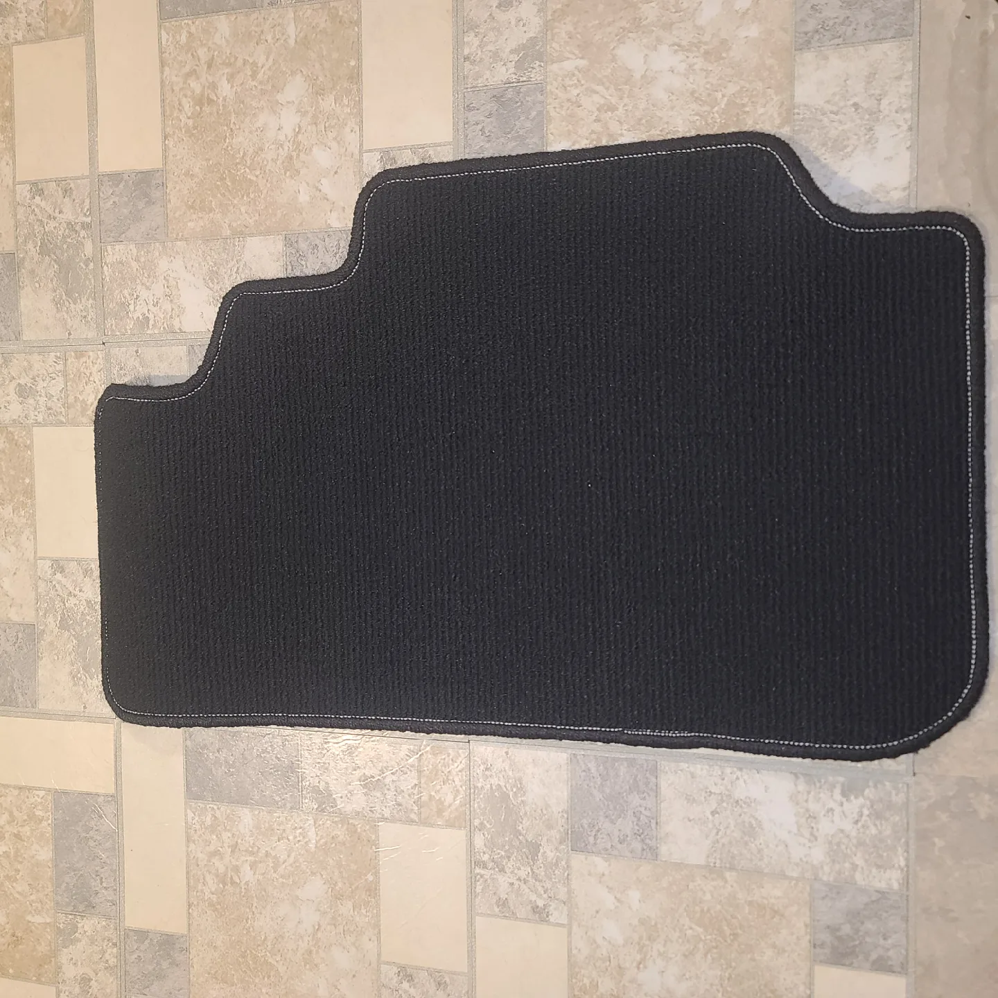Lexus RX Black Floor Mats image indicator(4)