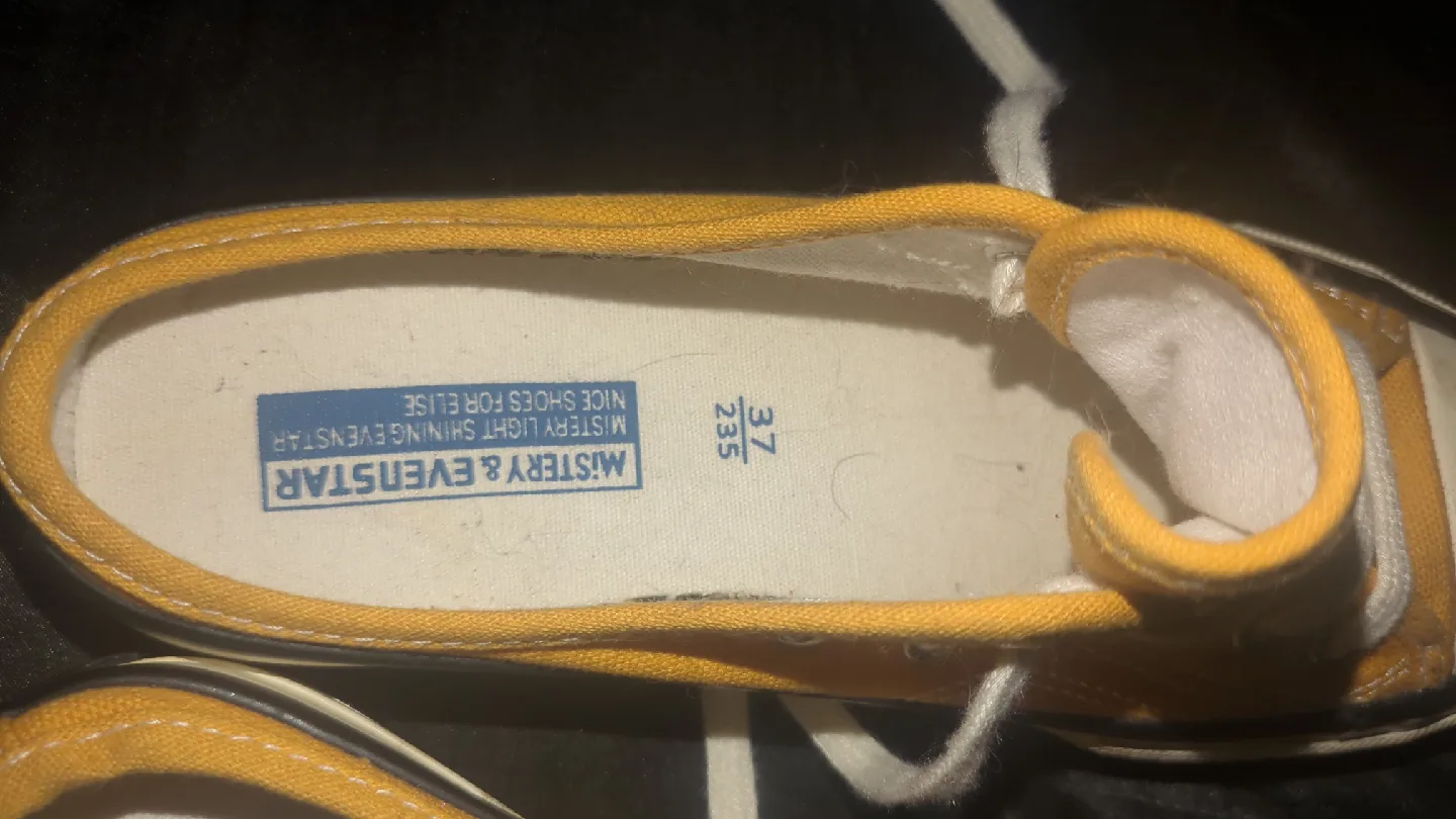 Mystery & Evenstar Yellow Canvas Shoes - Size 37 image indicator(3)