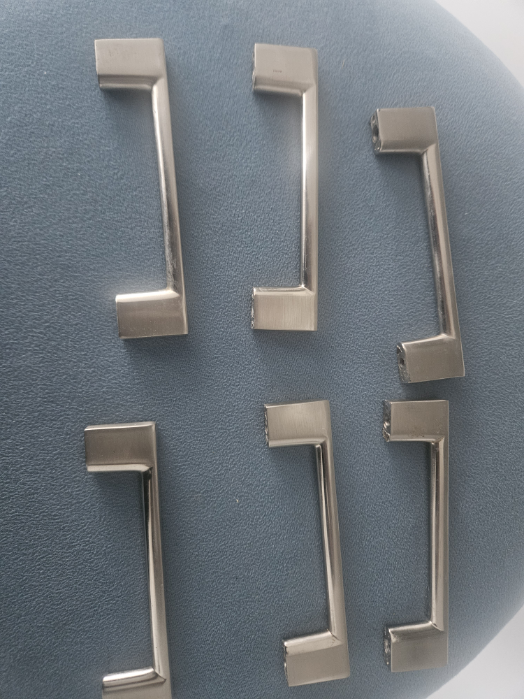 Set of 20 Modern Cabinet/Drawer Pulls