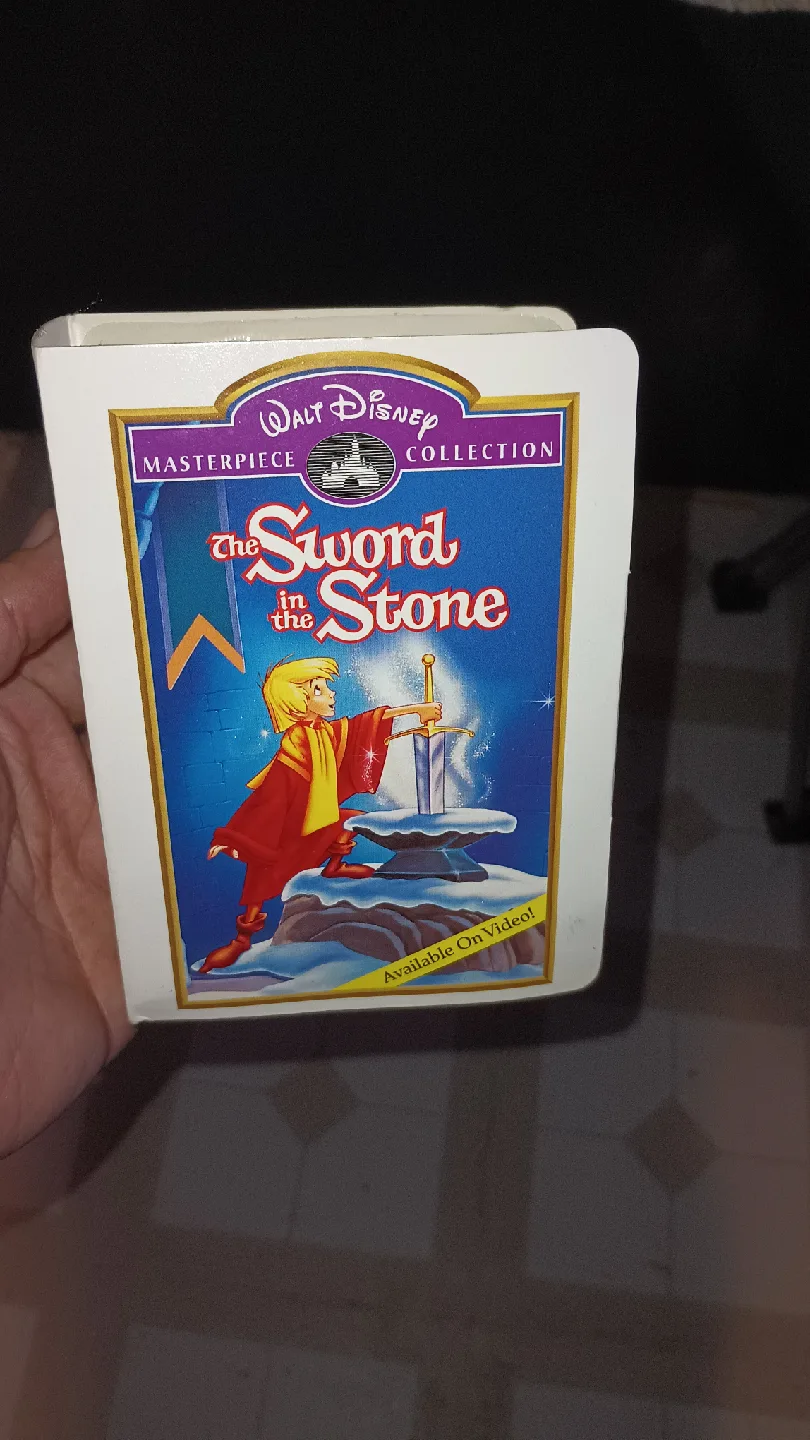 Disney Sword in the Stone Merlin Figurine thumbnail