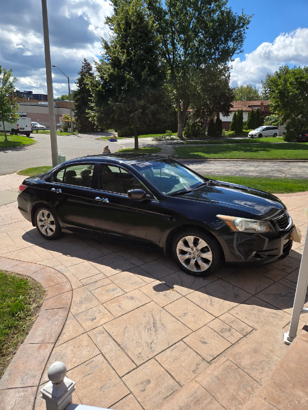 2010 Black Honda Accord V6 thumbnail