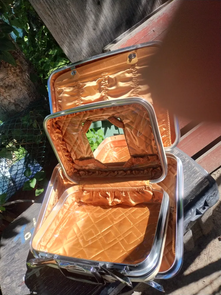 Diplomat rigid Suitcase Set thumbnail