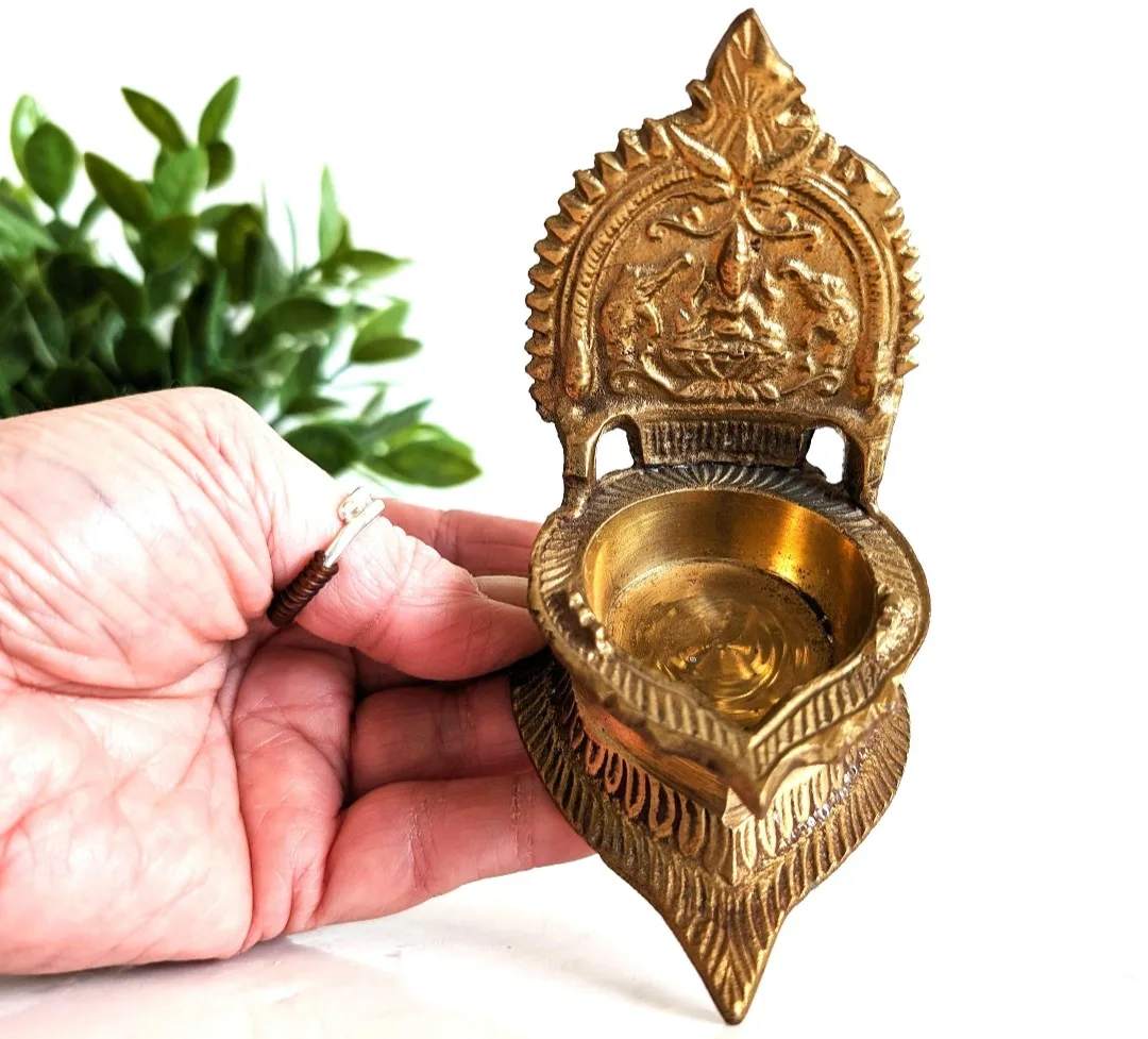 Kamatchi Vilakku Brass Oil Lamp ~ Pooja Room ~ Diya Puja image indicator(9)