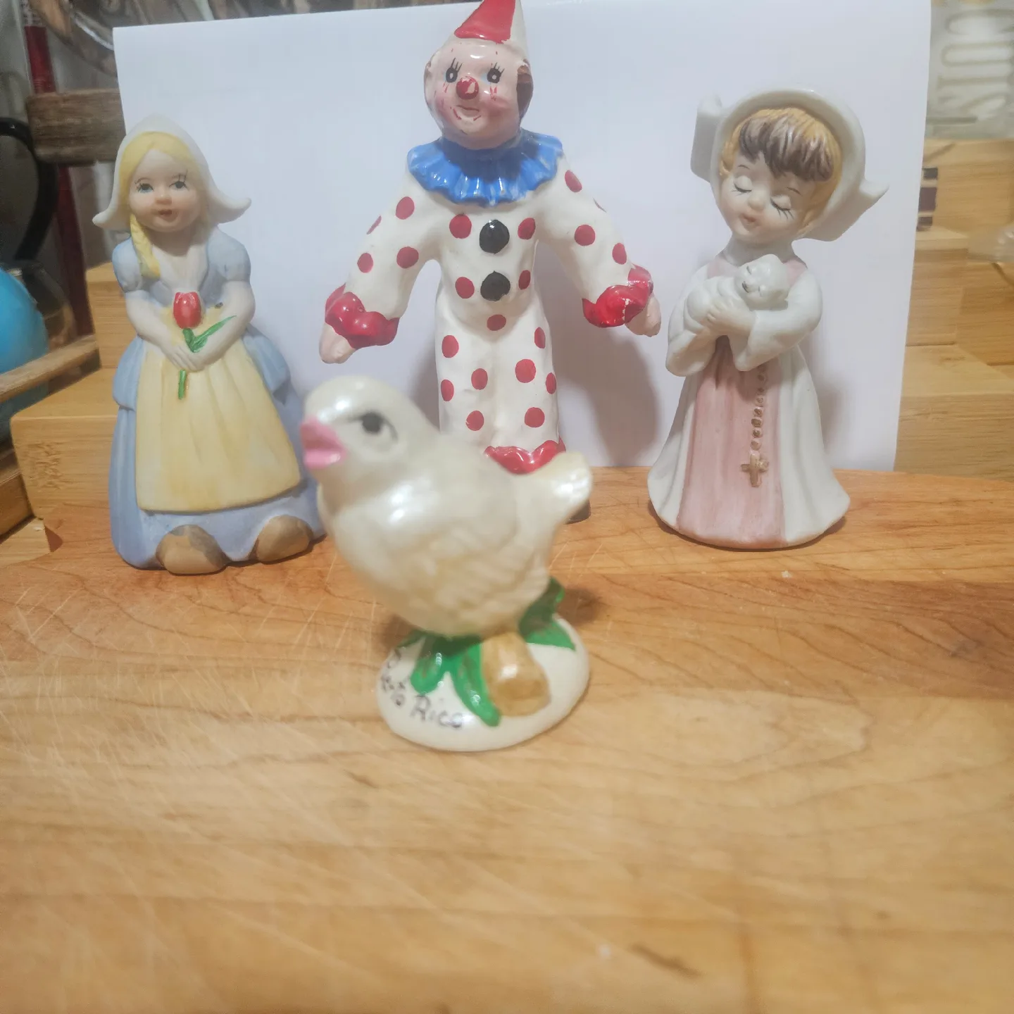 VTG 4-pcs figurines thumbnail
