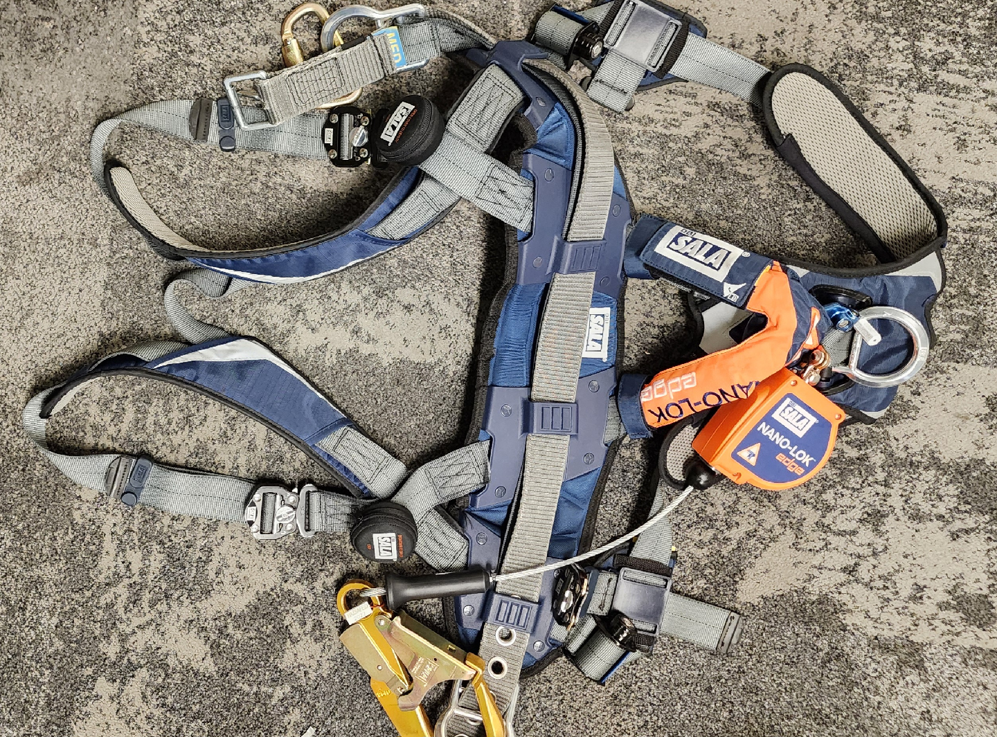 Full Body Harness, Lanyards, rope Grabs, and life lines - photo 3
