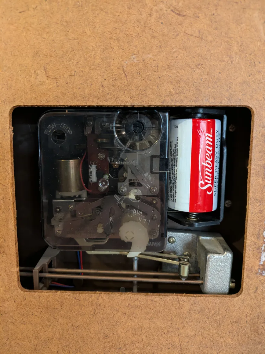 Bulova Wall Clock 1970s image indicator(2)