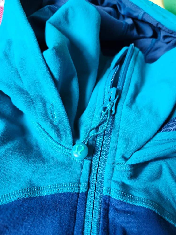 teal Lululemon hoodie/jacket image indicator(6)