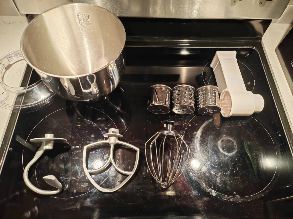 Hauswirt Pink Stand Mixer with grinder attachments image indicator(5)