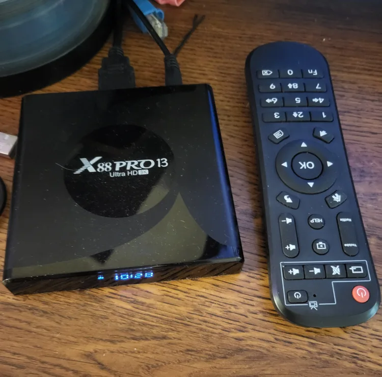 X88 PRO 13 Ultra HD Box image indicator(2)