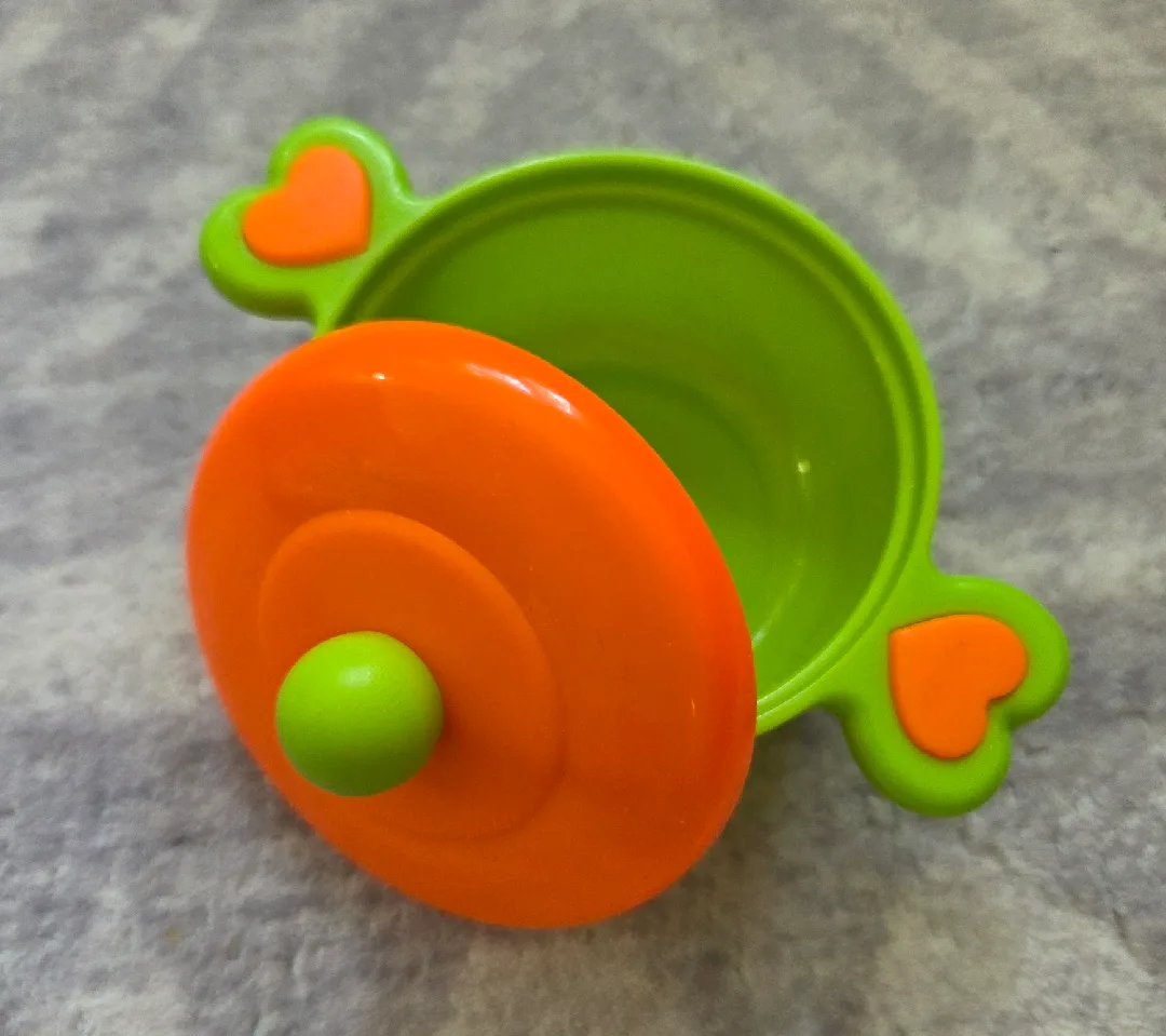 Small Toy Saucepan thumbnail