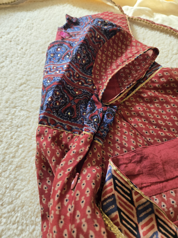 Girls' Salwar Kameez (Size 6-7) - photo 5