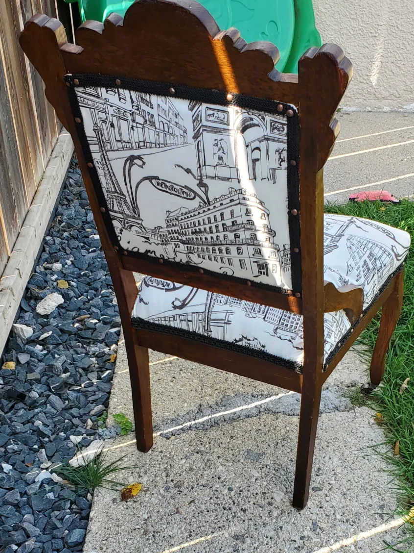 antique oak Paris Print Accent Chair 19x37 image indicator(5)