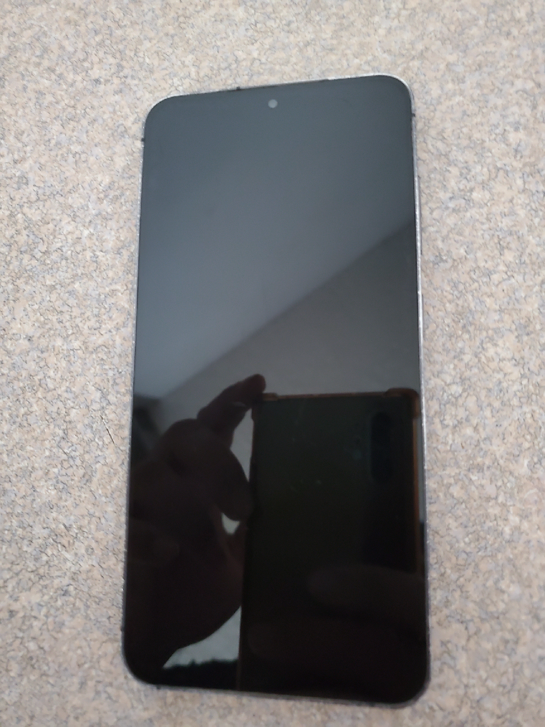 Samsung Galaxy S24 with otterbox - photo 3