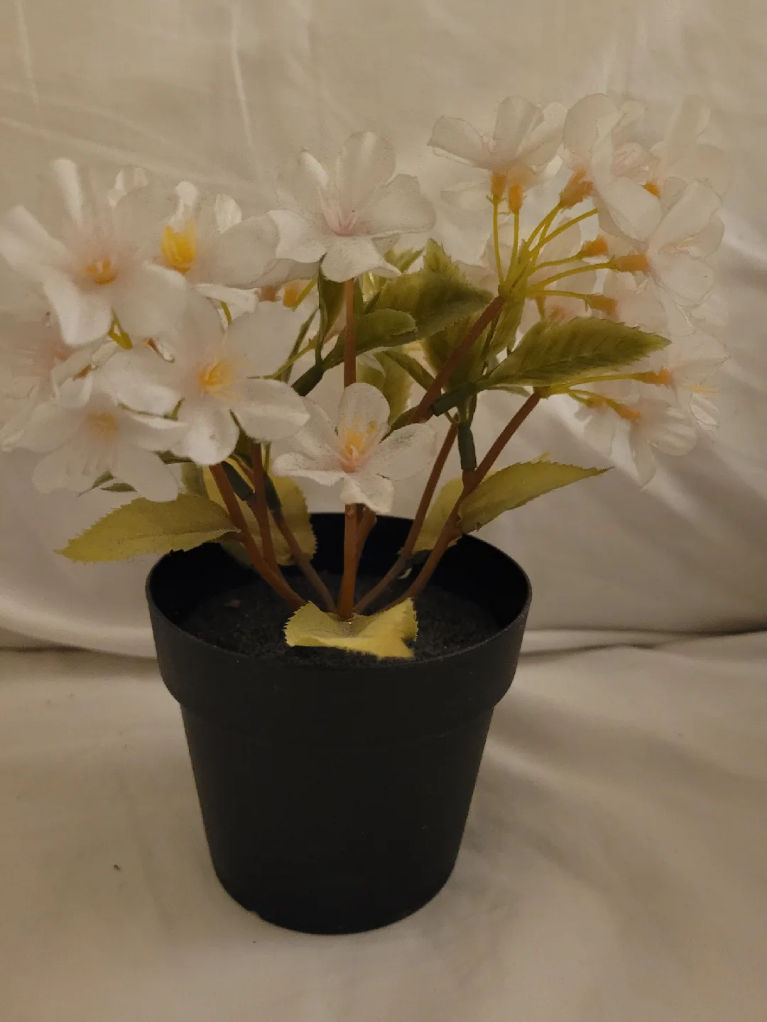 Artificial Flowers in Black Pots image indicator(2)