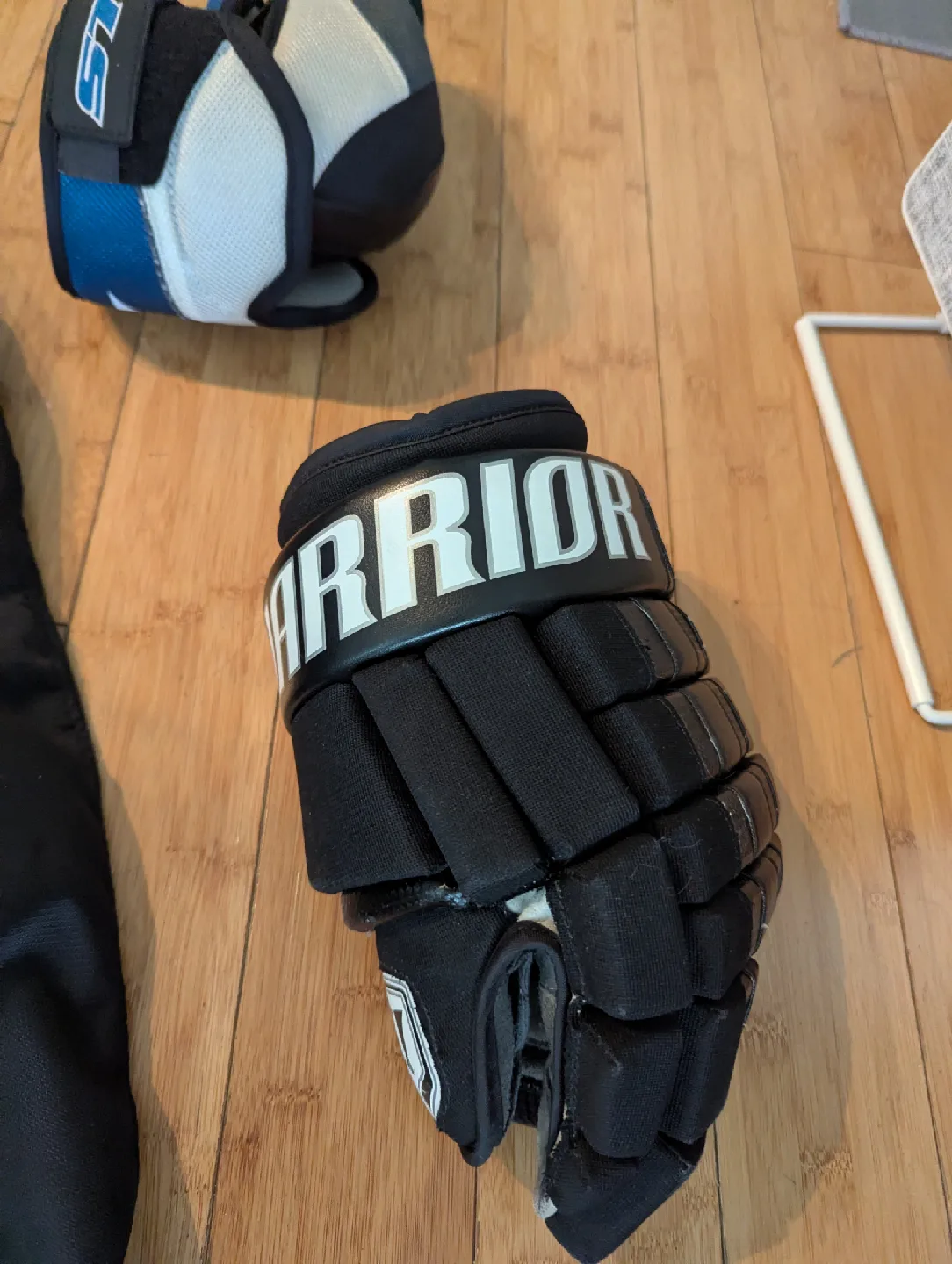 Hockey Gear Set: Bauer Pants, Skates, Warrior Gloves image indicator(4)