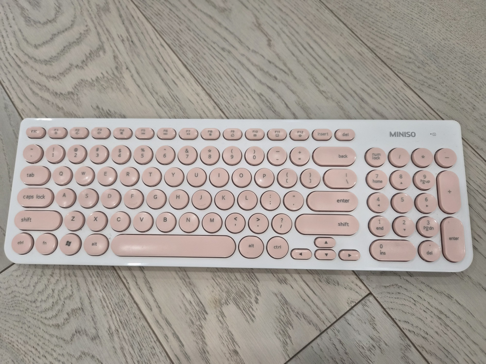 Miniso Wireless Keyboard - Pink