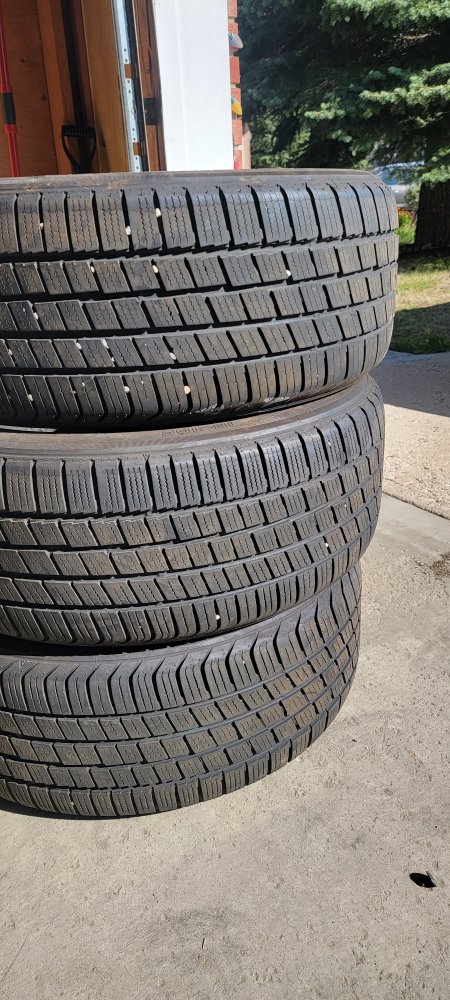 3 Tires 205/50 R17