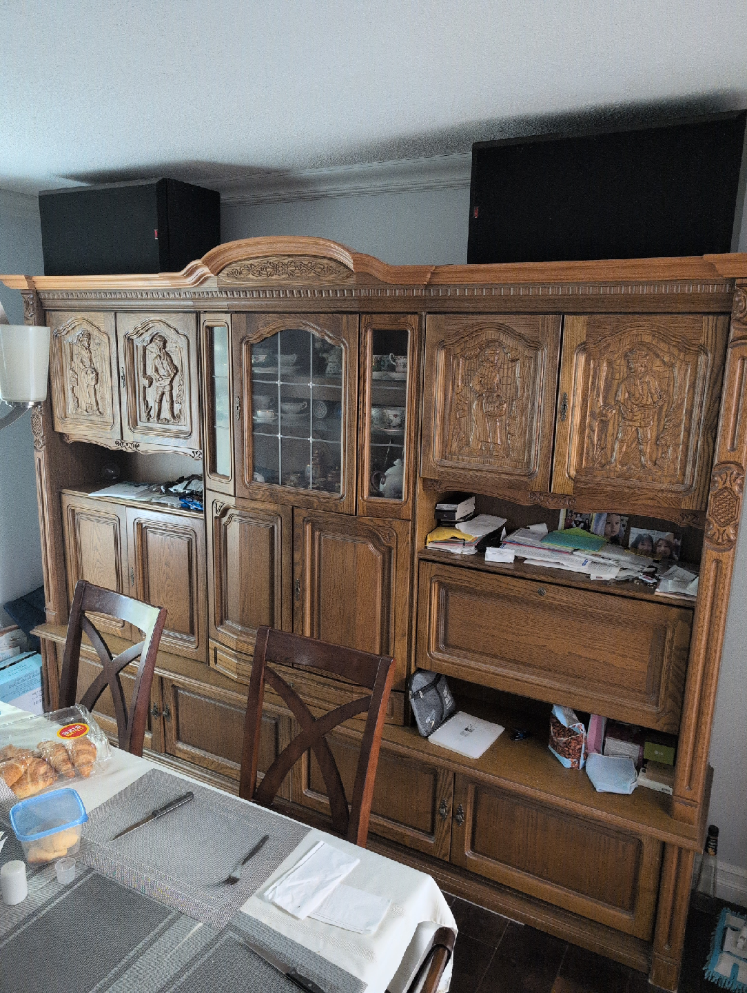 European Wall Unit