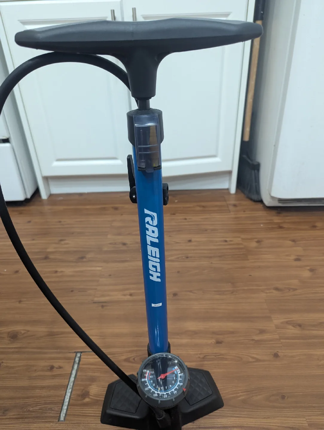 Raleigh Bike Pump - Blue image indicator(2)