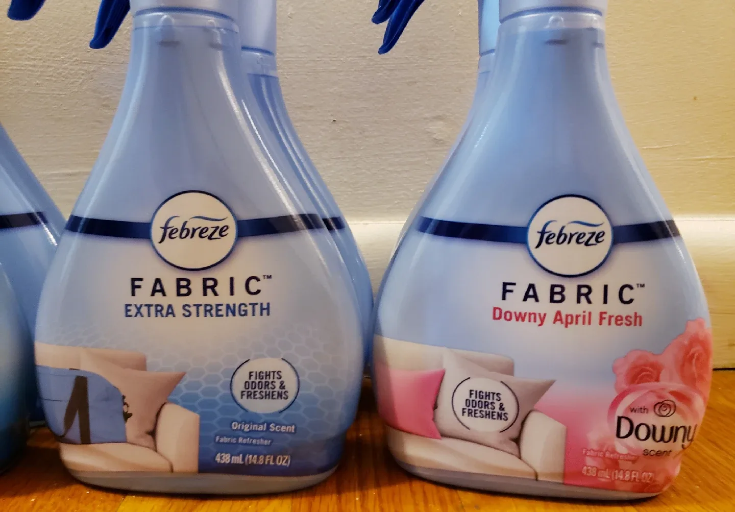 Febreze Fabric Extra Strength & Downy April Fresh image indicator(2)