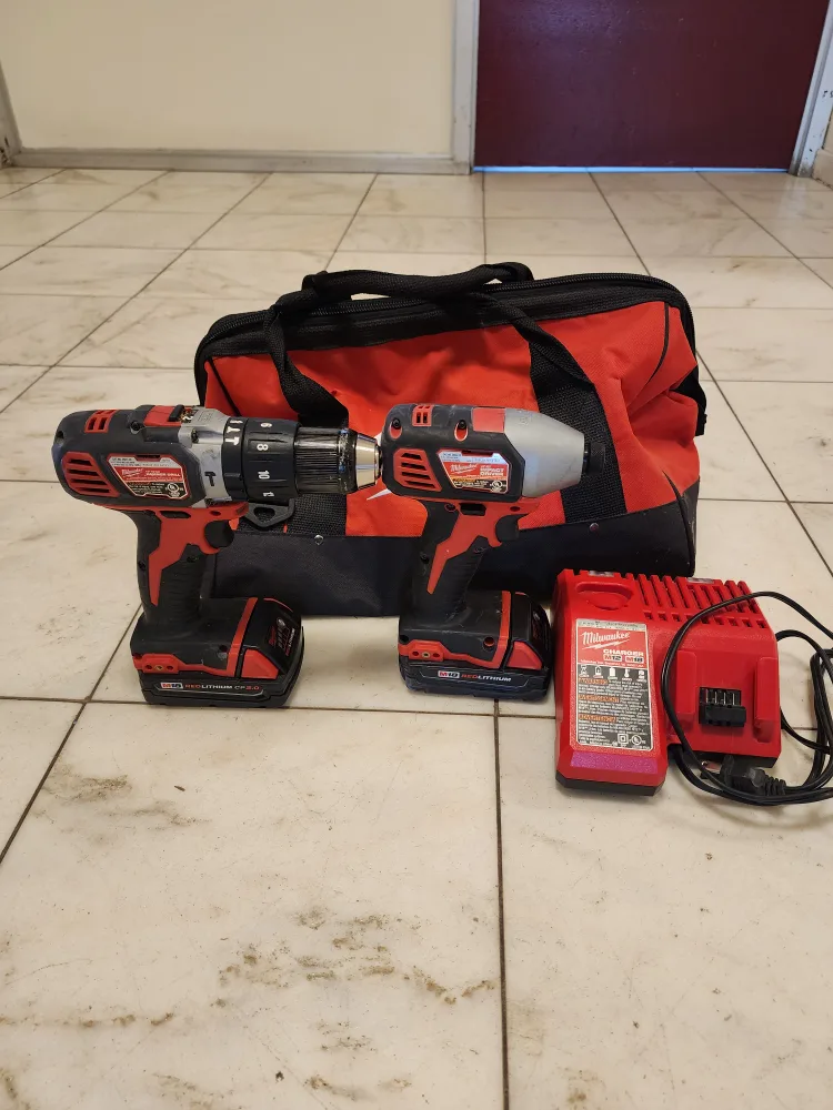 Milwaukee M18 Cordless Drill and Impact Driver Kit image indicator(2)
