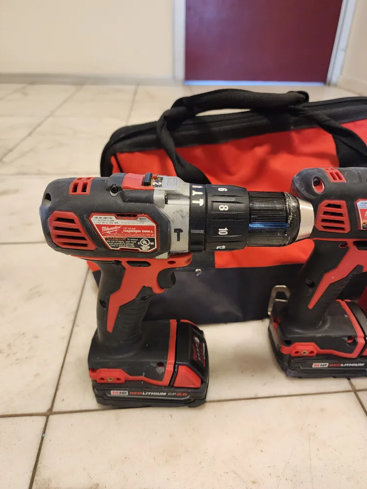 Milwaukee M18 Cordless Drill and Impact Driver Kit image indicator(3)