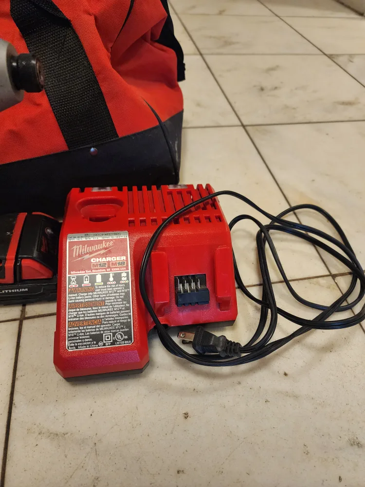 Milwaukee M18 Cordless Drill and Impact Driver Kit image indicator(5)