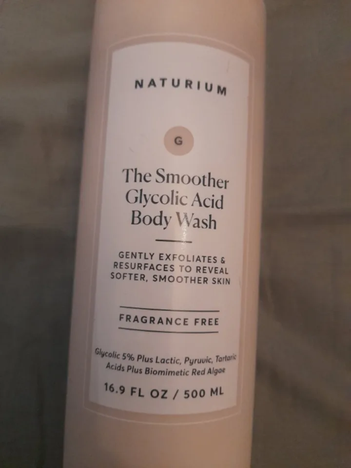 Naturium The Smoother Glycolic Acid Body Wash image indicator(6)