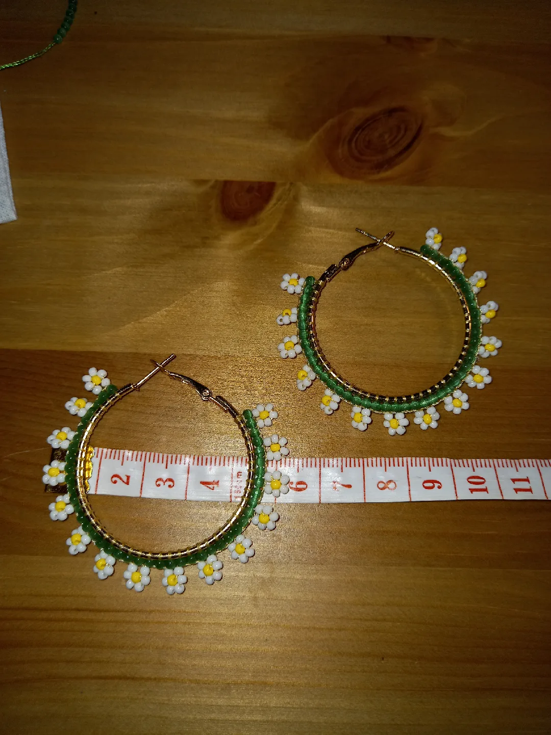 Handmade Daisy Earrings and Bracelet Set with Cat eyes Stones image indicator(7)