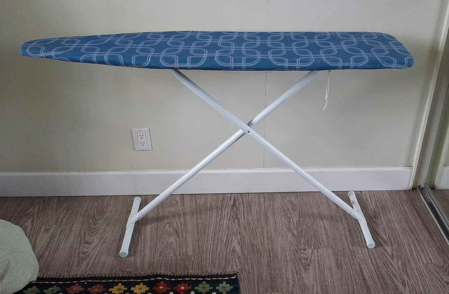 Ironing Board - foldable thumbnail